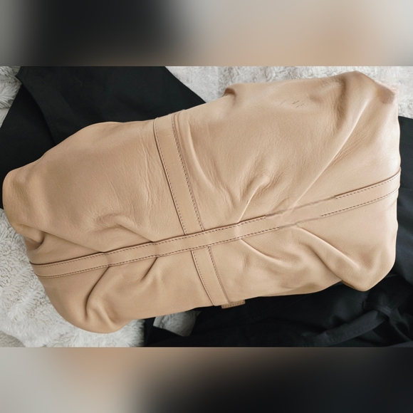 Authentic BVLGARI Chandra Ring Logo Nude Leather Sloutch Hobo Tote Shoulder Bag - Picture 8 of 16